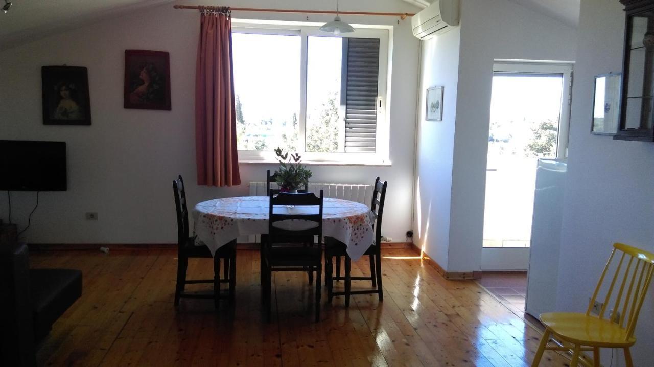 Apartment Elinor 2 Rovinj Exteriör bild